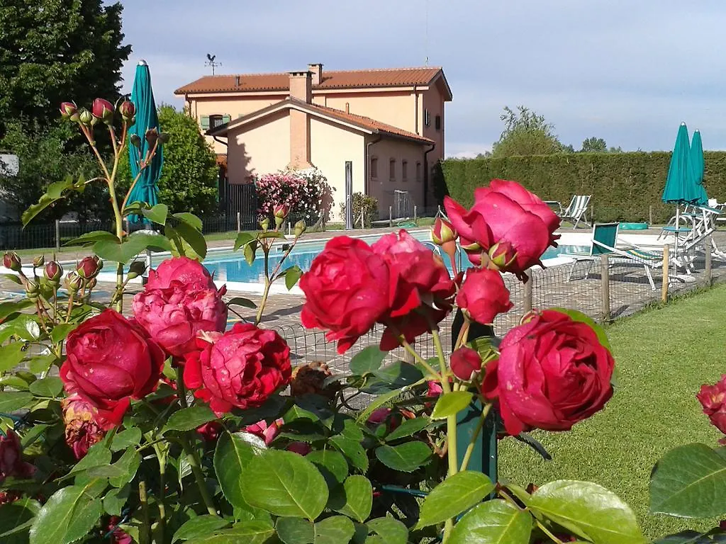 Gospodarstwo agroturystyczne Agriturismo Santa Barbara Mira